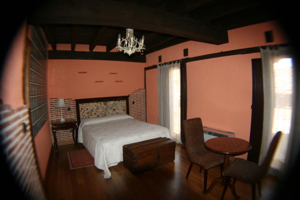 La Sinagoga Guest House Penaranda de Duero Luaran gambar