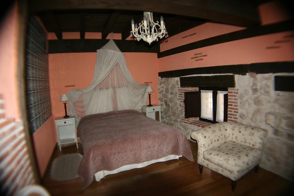 La Sinagoga Guest House Penaranda de Duero Bilik gambar